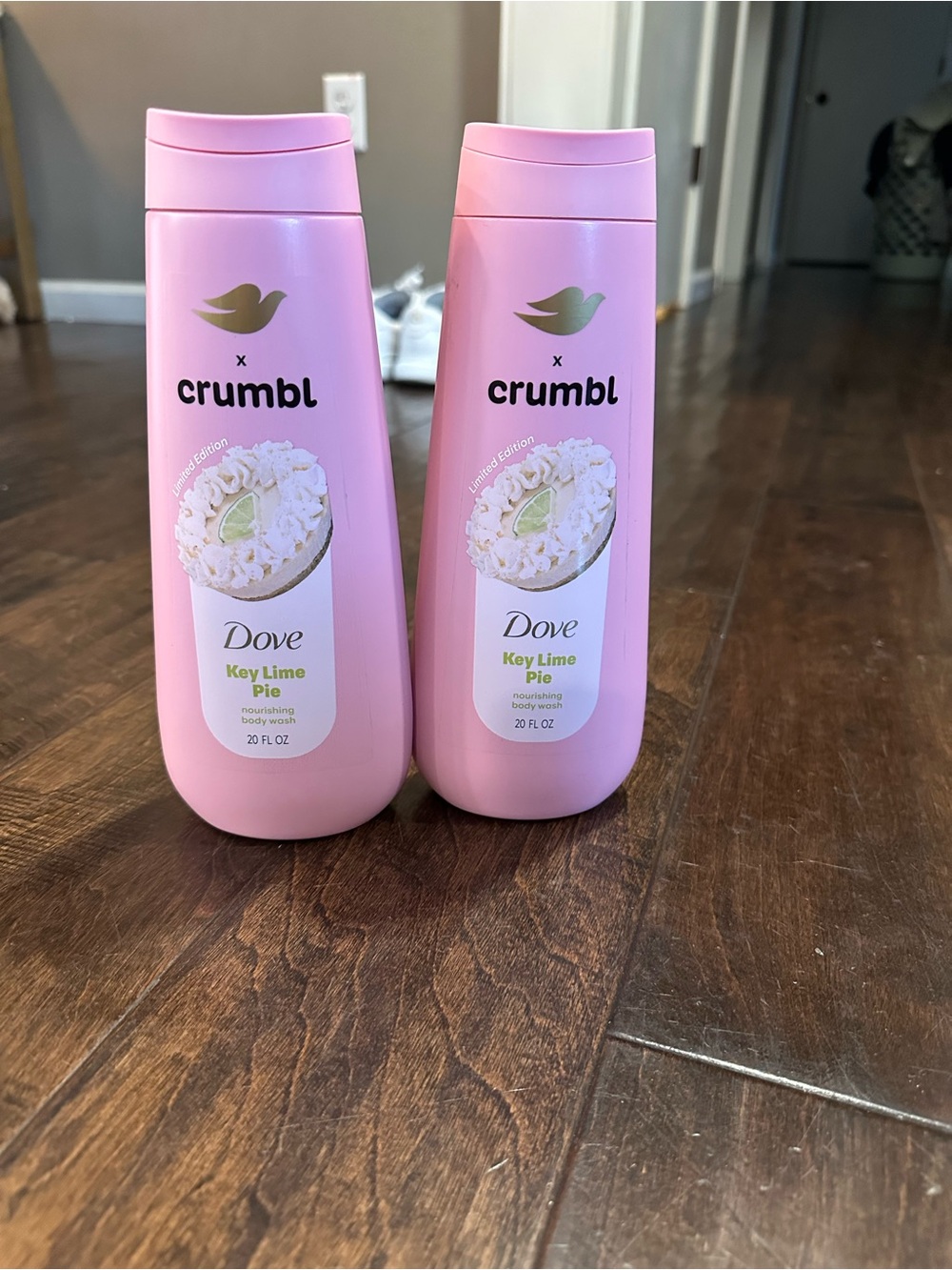 Dove x Crumbl Key Lime Pie Nourishing Body Wash — Pink